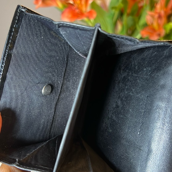 CHANEL Patent Leather Compact Tri-Fold Wallet - Picture 3 of 10